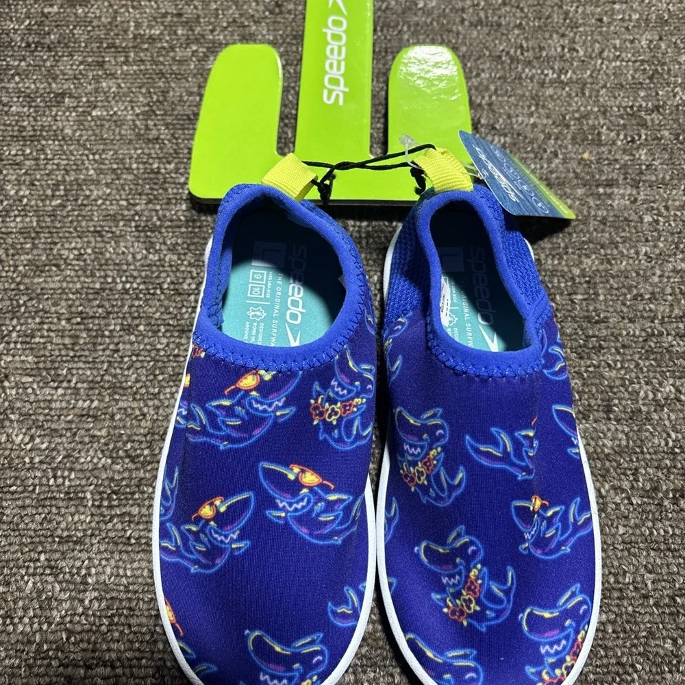 NWT Speedo Little Boys Large 9 10 Aqua socks Water Shoes Blue Sharks Rubber Sole